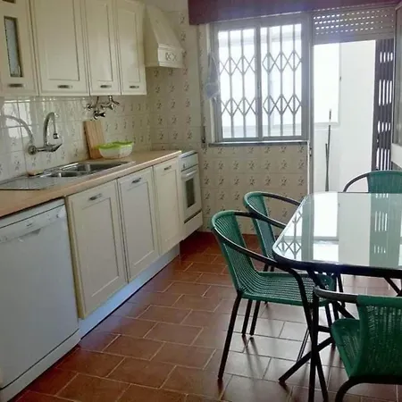 Panoramic Ground Floor Frontbeach Balcony3bedrooms *